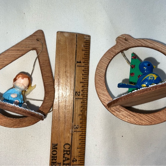 Vintage Lot of 4 Wooden Diorama Christmas Ornaments - Picture 7 of 8